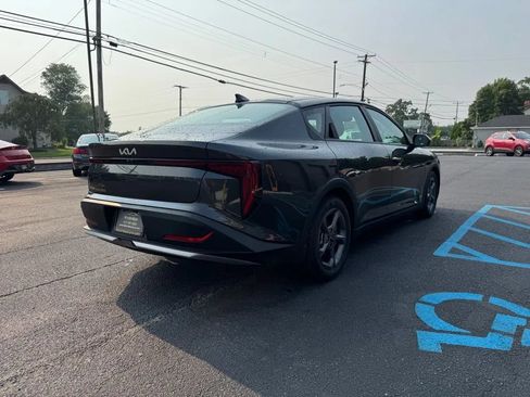 Used 2025 Kia K4 FWD image 3