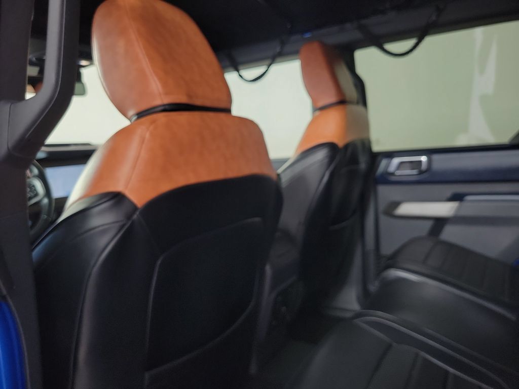 Used 2022 Ford Bronco Outer Banks AWD/4WD image 12