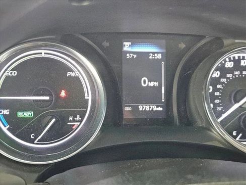 Used 2020 Toyota Camry LE image 7