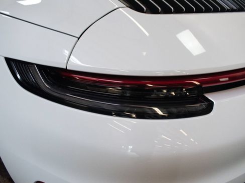 Certified 2022 Porsche 911 Carrera 4S AWD/4WD image 15