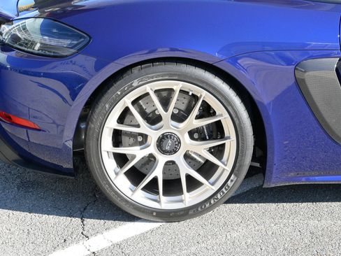 Used 2025 Porsche 718 Cayman GT4 RS image 11