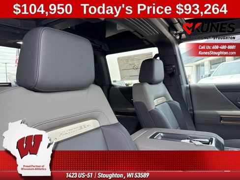 New 2025 GMC Hummer EV 2X w/ LPO, Dark Essentials Package AWD/4WD image 50