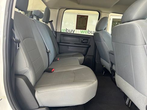 Used 2016 RAM 1500 Express RWD image 28