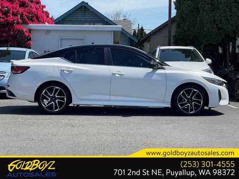 Used 2024 Nissan Sentra SR w/ SR Premium Package FWD image 3