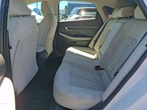 Used 2025 Hyundai Sonata SEL FWD image 11