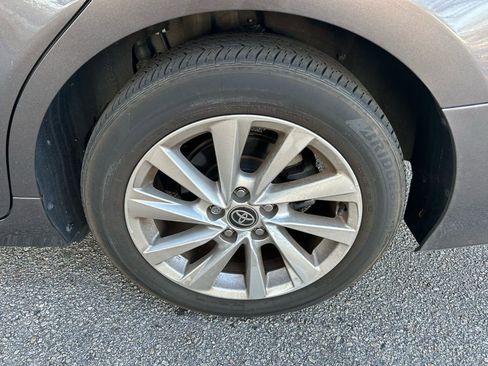 Used 2023 Toyota Camry LE image 9