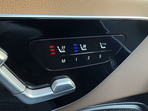 Used 2024 Mercedes-Benz CLE 300 4MATIC Cabriolet image 13