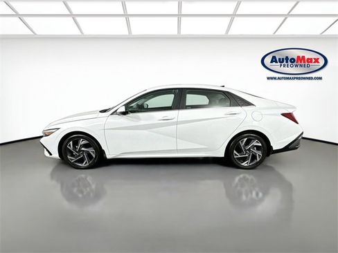 Used 2024 Hyundai Elantra Limited image 9