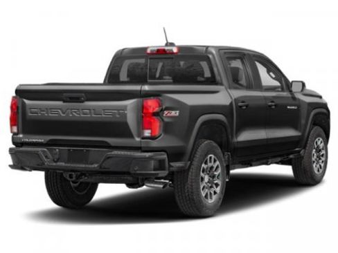 Used 2023 Chevrolet Colorado Z71 w/ Z71 Convenience Package 2 image 3