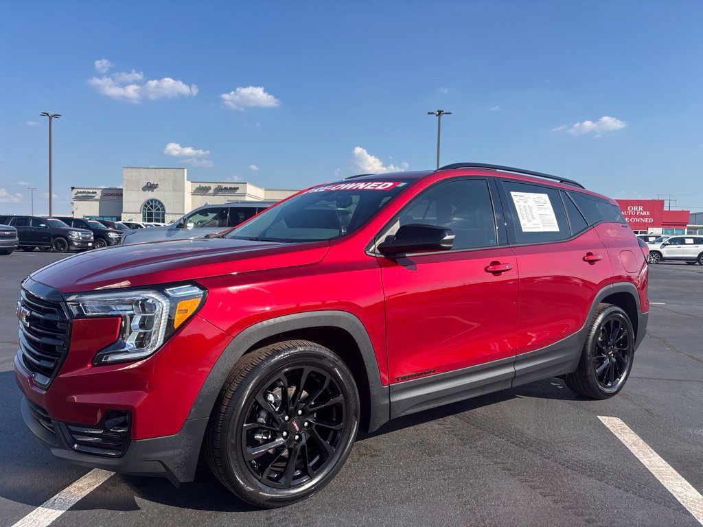 Used 2024 GMC Terrain SLT w/ Elevation Edition FWD image 1