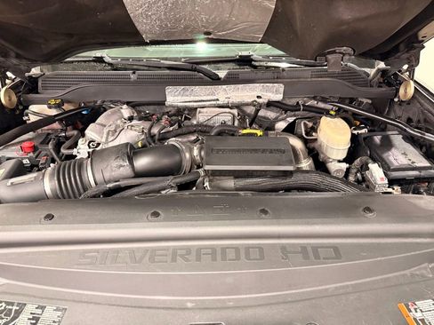 Used 2017 Chevrolet Silverado 3500 LTZ image 6