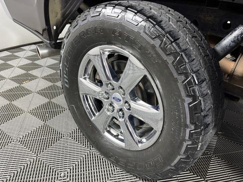 Used 2018 Ford F150 XLT w/ Equipment Group 302A Luxury AWD/4WD image 13