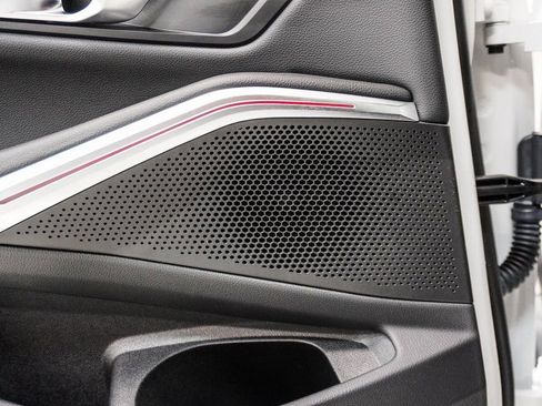 Used 2024 BMW 330i xDrive Sedan image 21