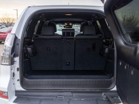 Used 2022 Lexus GX 460 Premium image 21