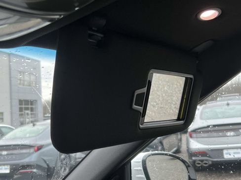 Used 2024 Genesis GV60 Advanced image 35