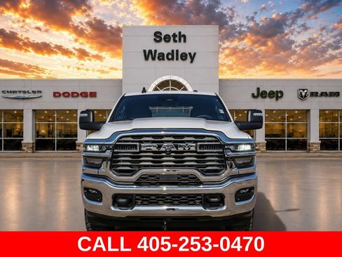 Used 2025 RAM 2500 Big Horn AWD/4WD image 2
