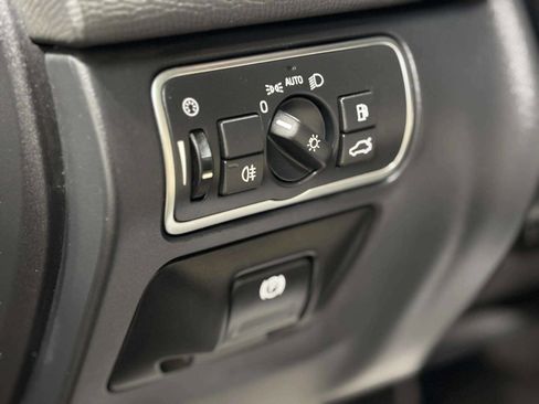 Used 2016 Volvo XC60 T6 w/ Proximity Package image 34