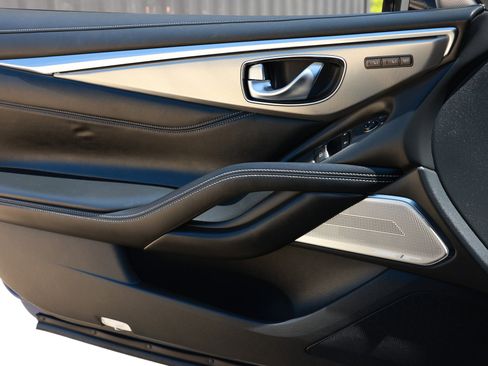 Used 2017 INFINITI Q60 3.0t w/ Premium Plus Package 3.0T image 49