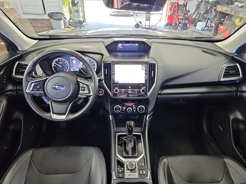 Used 2019 Subaru Forester Touring AWD/4WD image 9