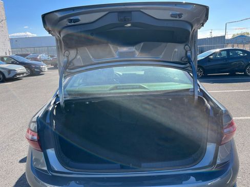 Used 2025 Volkswagen Jetta SE image 30