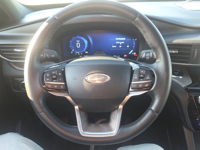 Used 2023 Ford Explorer Platinum w/ Premium Technology Package AWD/4WD image 35