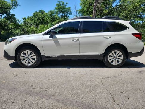 Used 2019 Subaru Outback 2.5i AWD/4WD image 5