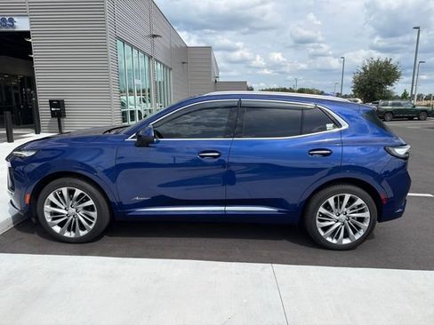 Used 2025 Buick Envision Avenir AWD/4WD image 6