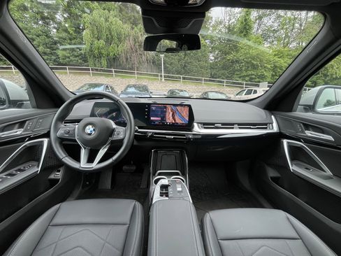 Certified 2025 BMW X1 xDrive28i w/ Technology Package image 16