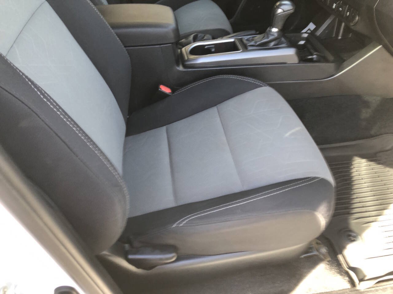 Used 2021 Toyota Tacoma TRD Sport AWD/4WD image 7