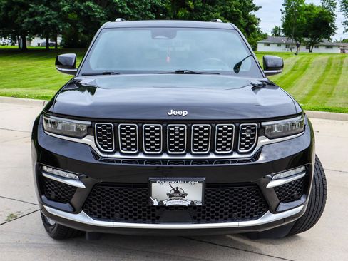 Used 2022 Jeep Grand Cherokee Summit w/ Adv Protech Group IV AWD/4WD image 25