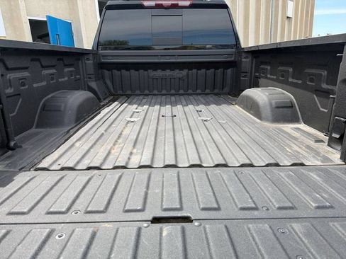 Used 2024 GMC Sierra 2500 AT4 w/ AT4 Premium Plus Package AWD/4WD image 17