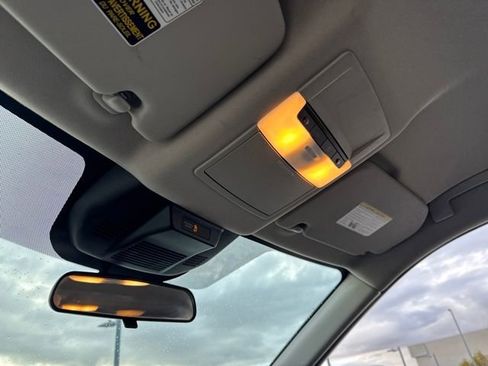 Used 2022 Nissan Rogue S image 20