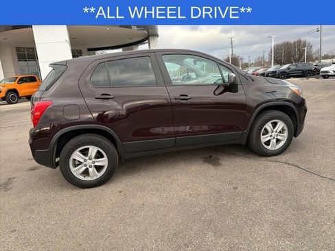 Used 2021 Chevrolet Trax LS w/ Tint and Cruise Package image 15