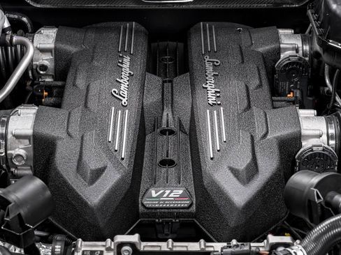 Used 2024 Lamborghini Revuelto image 54