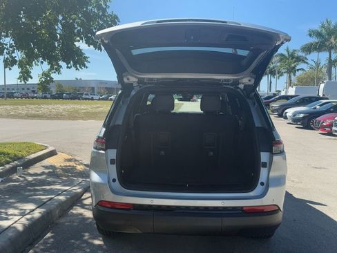 Certified 2025 Jeep Grand Cherokee L Altitude image 38