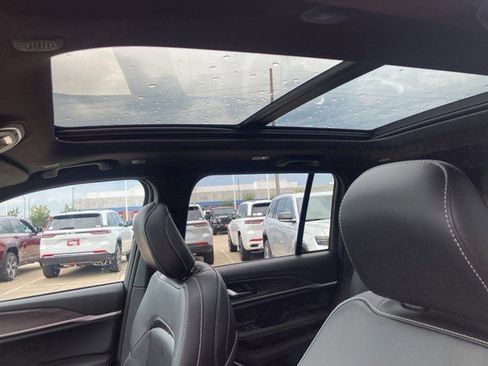 New 2025 Jeep Grand Cherokee Limited w/ Trailer Tow Package image 13