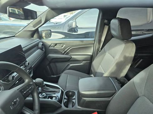 Used 2024 Chevrolet Colorado Trail Boss w/ Advanced Trailering Package image 11