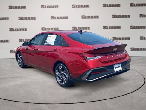 Used 2025 Hyundai Elantra Sport FWD image 3