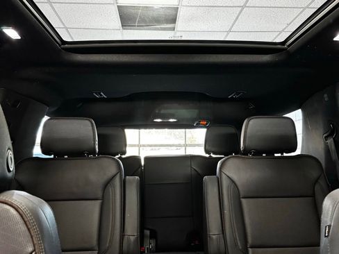 Used 2022 Chevrolet Tahoe High Country AWD/4WD image 7
