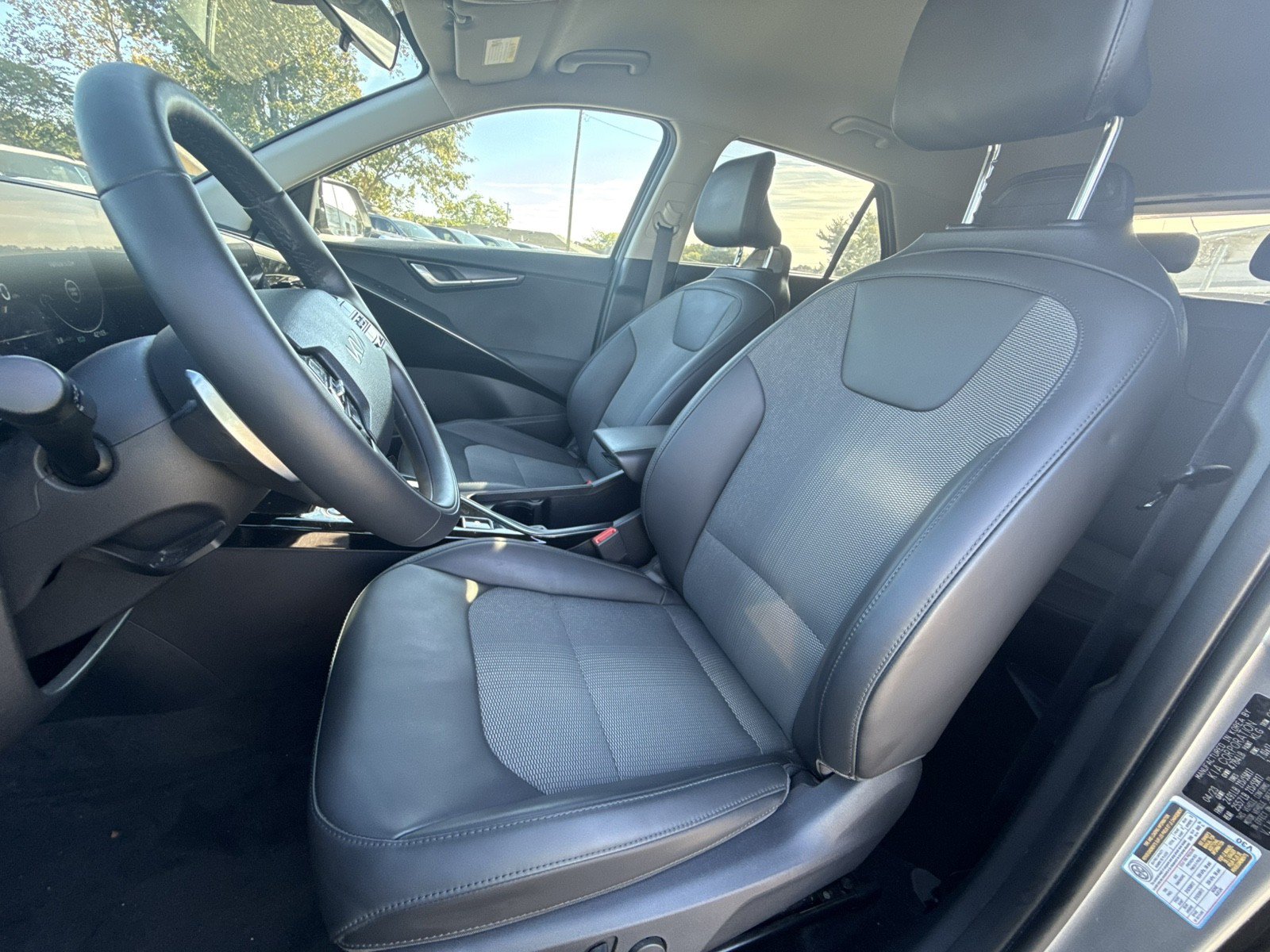 Used 2023 Kia Niro Wind w/ Wind Preserve Package FWD image 9