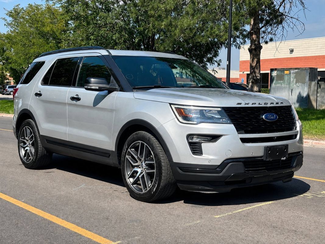 Used 2018 Ford Explorer Sport w/ Equipment Group 401A AWD/4WD image 7