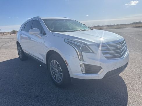 Used 2018 Cadillac XT5 Luxury w/ Driver Awareness Package image 3