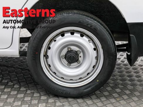 Used 2020 Nissan NV200 S image 32