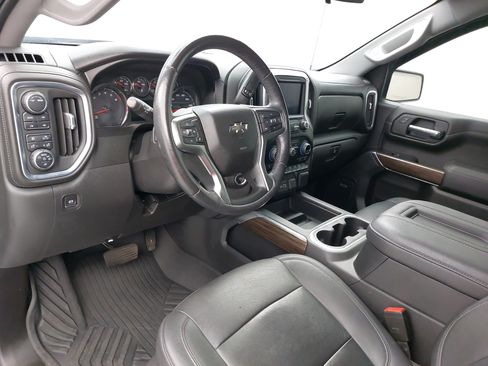 Used 2021 Chevrolet Silverado 1500 LT Trail Boss w/ Convenience Package II AWD/4WD image 4