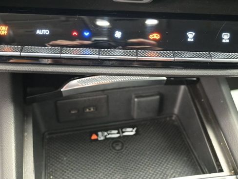 Used 2024 Buick Envision Preferred AWD/4WD image 30
