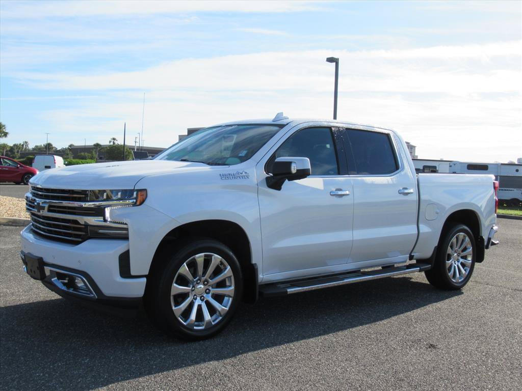 Used 2021 Chevrolet Silverado 1500 High Country w/ Technology Package AWD/4WD image 3