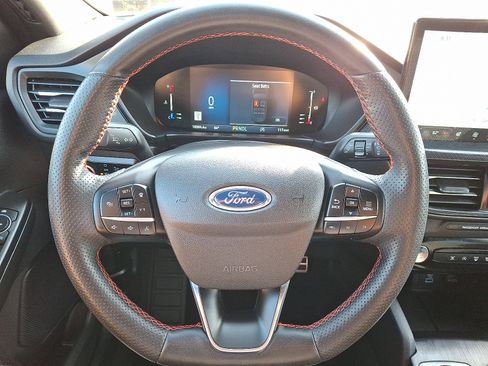 Certified 2023 Ford Escape ST-Line w/ Tech Pack #1 AWD/4WD image 19