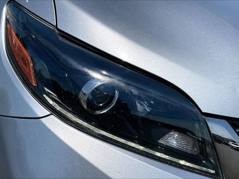 Used 2016 Toyota Sienna SE w/ SE Preferred Package FWD image 27