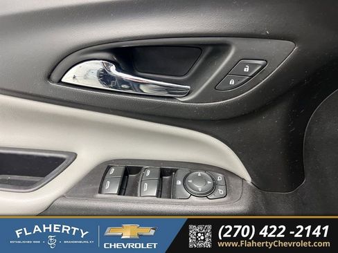 Used 2019 Chevrolet Equinox LT image 22