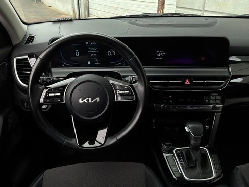 Used 2025 Kia Seltos S image 13